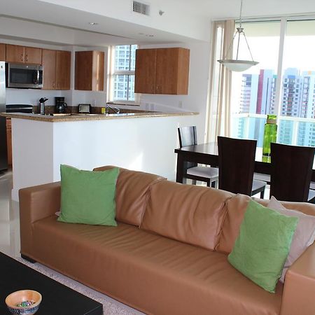 Lyx Suites At One Broadway In Brickell Маямі Екстер'єр фото