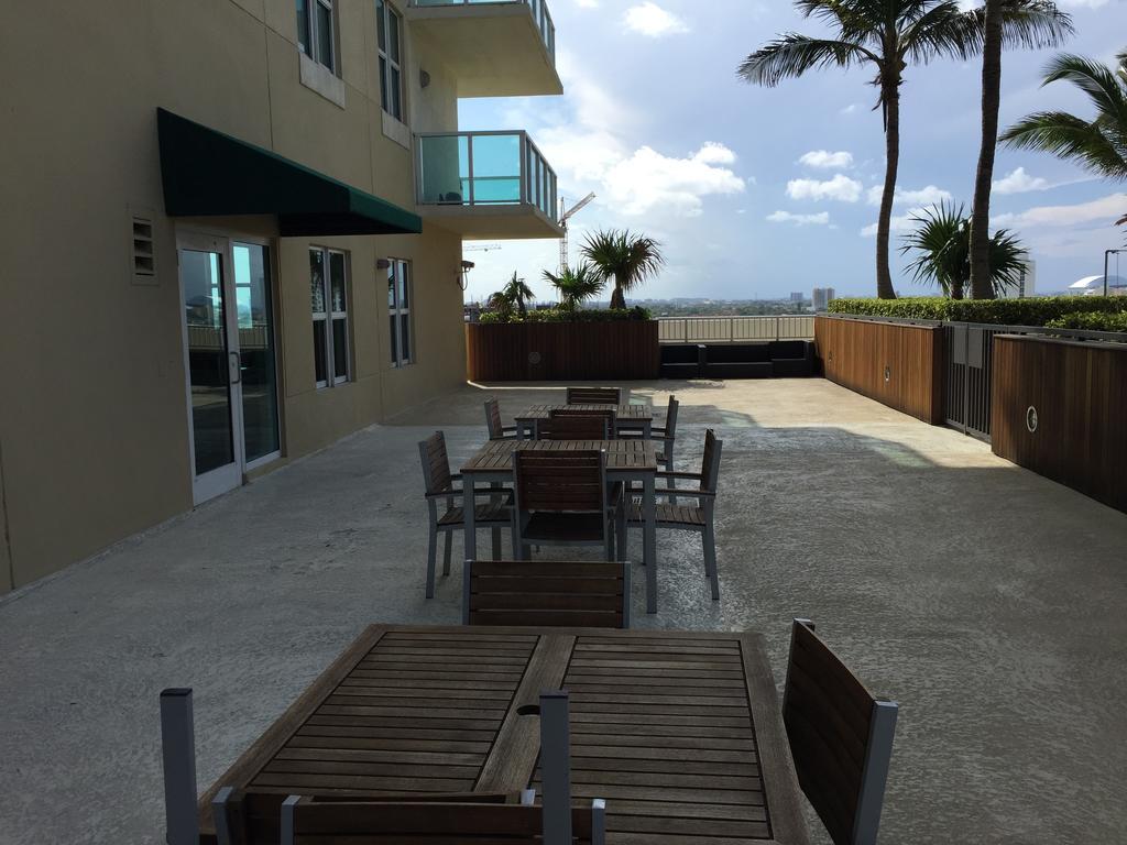 Lyx Suites At One Broadway In Brickell Маямі Екстер'єр фото