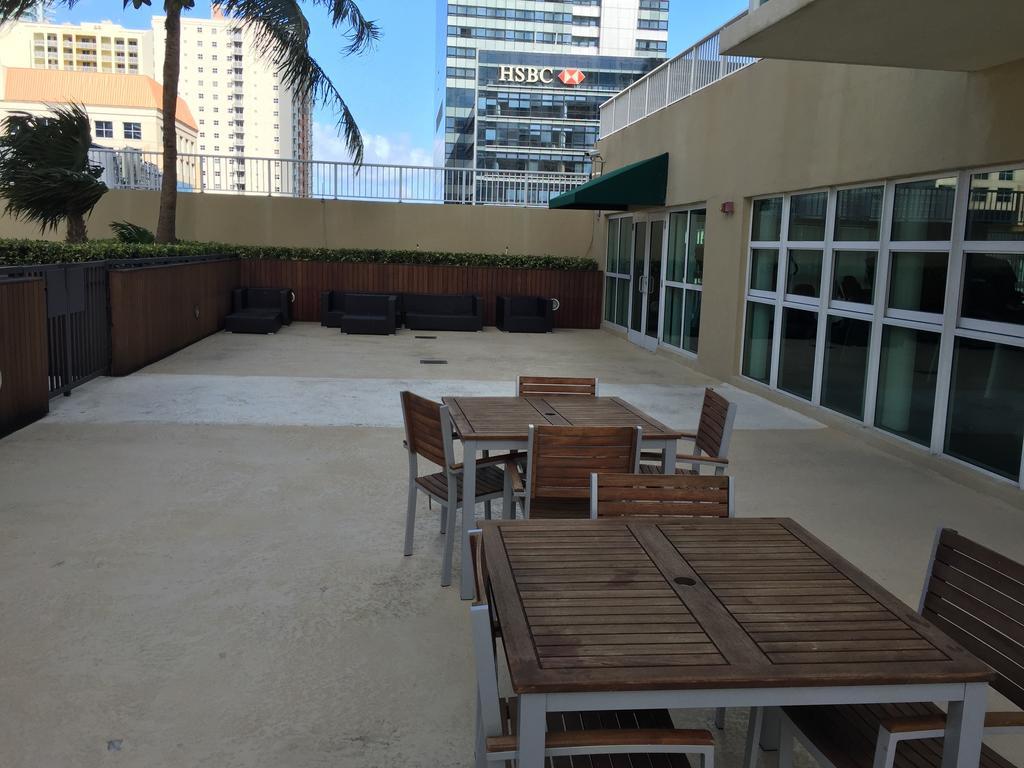 Lyx Suites At One Broadway In Brickell Маямі Екстер'єр фото