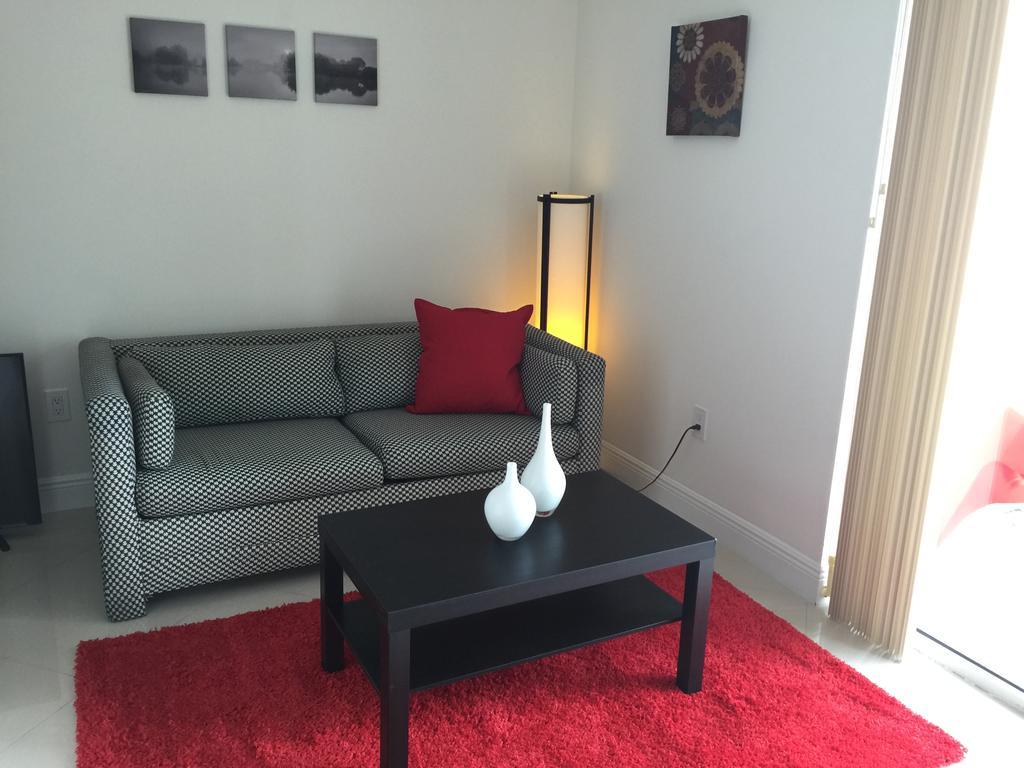 Lyx Suites At One Broadway In Brickell Маямі Екстер'єр фото