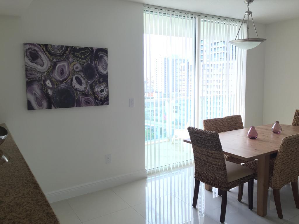 Lyx Suites At One Broadway In Brickell Маямі Екстер'єр фото