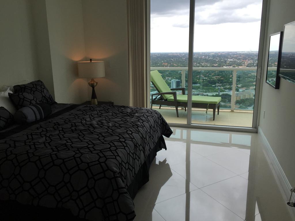 Lyx Suites At One Broadway In Brickell Маямі Екстер'єр фото
