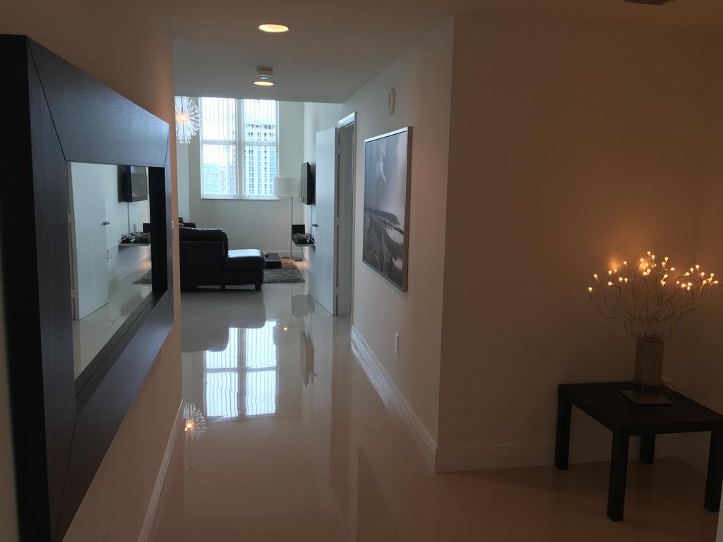 Lyx Suites At One Broadway In Brickell Маямі Екстер'єр фото