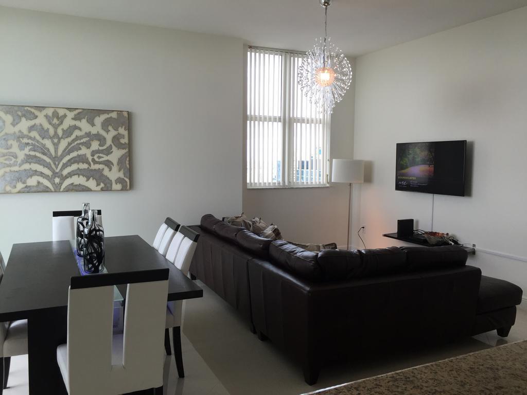 Lyx Suites At One Broadway In Brickell Маямі Екстер'єр фото