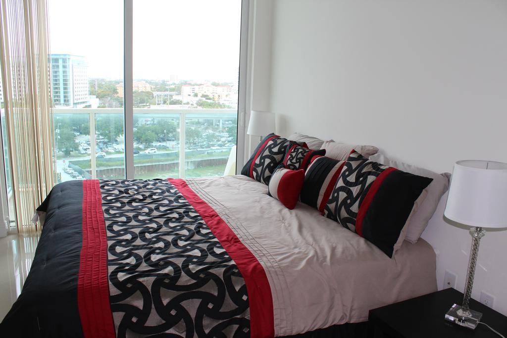 Lyx Suites At One Broadway In Brickell Маямі Екстер'єр фото