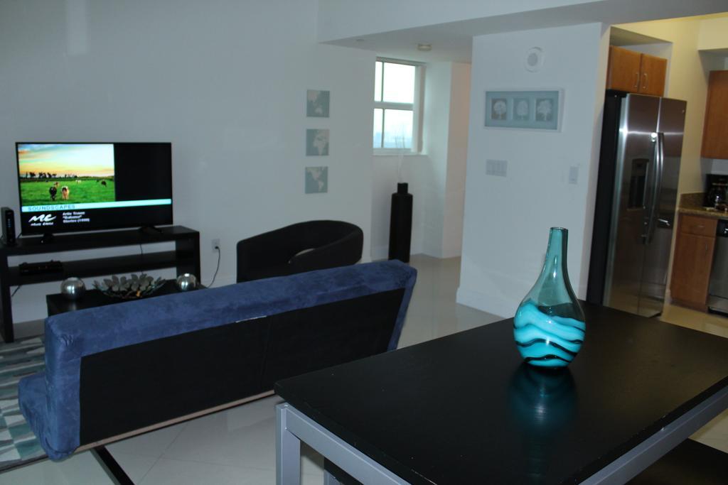 Lyx Suites At One Broadway In Brickell Маямі Номер фото