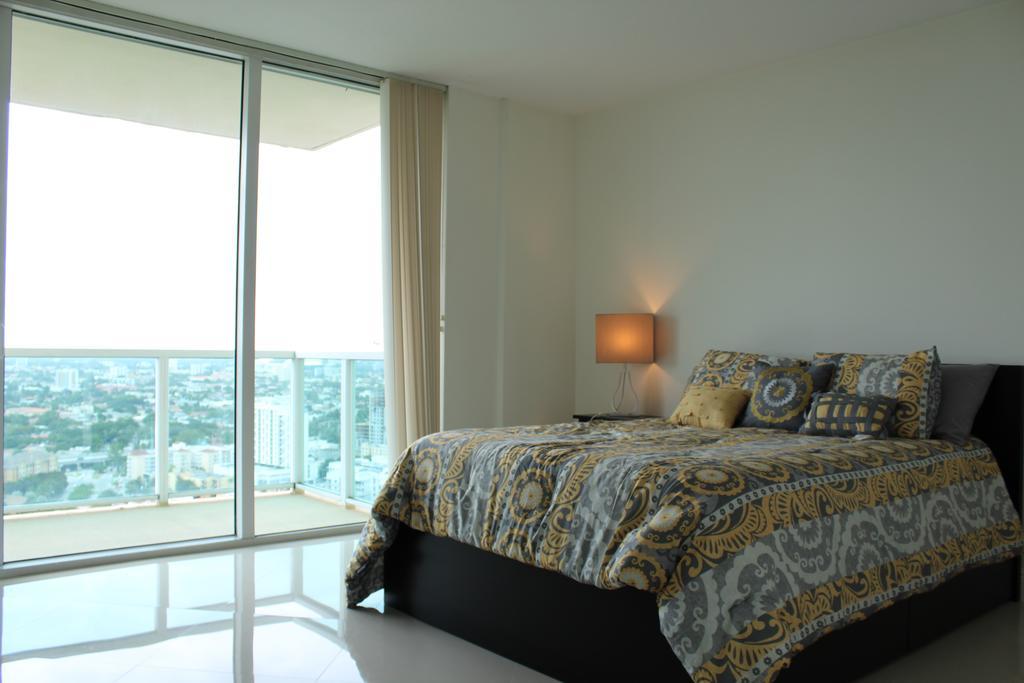 Lyx Suites At One Broadway In Brickell Маямі Екстер'єр фото