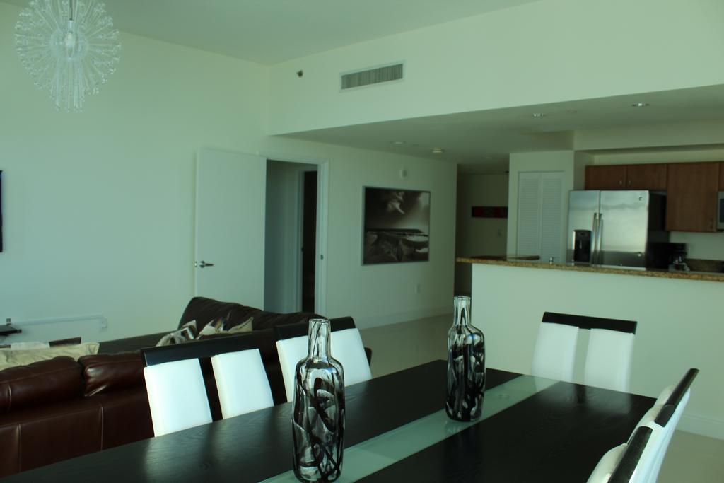Lyx Suites At One Broadway In Brickell Маямі Екстер'єр фото