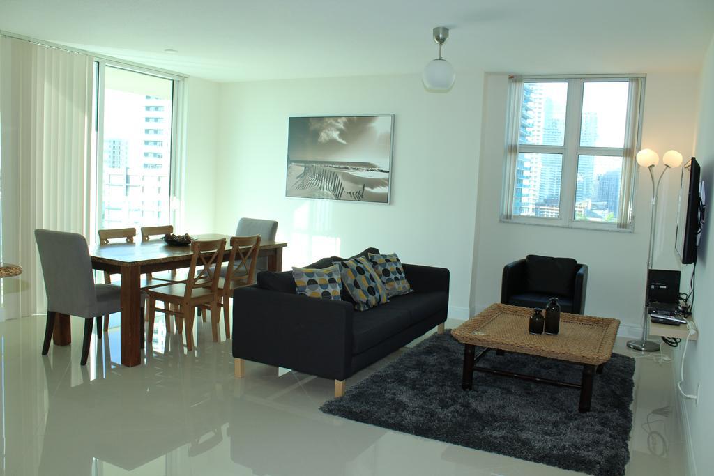 Lyx Suites At One Broadway In Brickell Маямі Екстер'єр фото