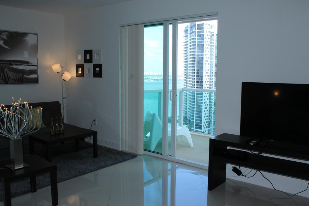 Lyx Suites At One Broadway In Brickell Маямі Екстер'єр фото
